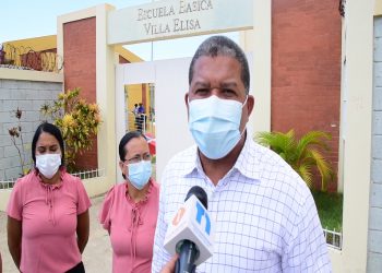 En Montecristi maestra dio positivo al COVID-19, regional envió comisión de salud pública