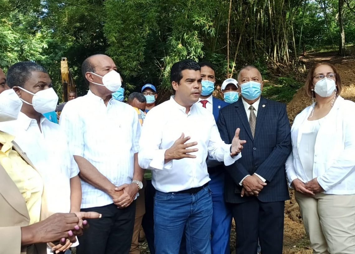 El INAPA da solución definitiva al problema del drenaje pluvial en Moscú, San Cristóbal