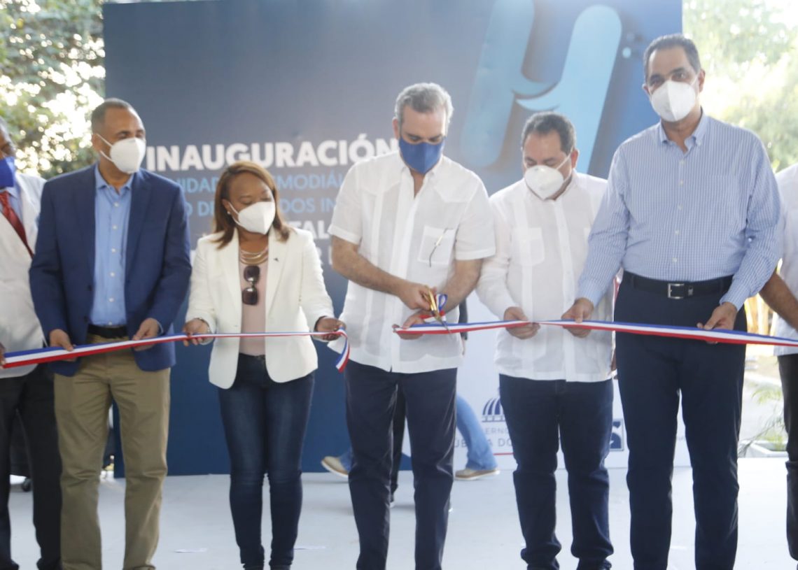 Presidente Luis Abinader entrega y deja iniciadas obras en San Pedro de Macorís