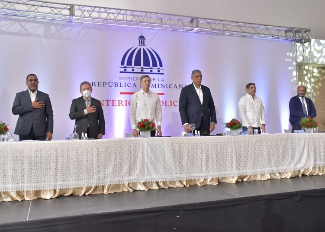 Ministerio de Agricultura apoya políticas migratorias del país sean aplicadas al sector agropecuario