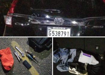 La Policía recupera vehículo dejado abandonado por elementos desconocidos.