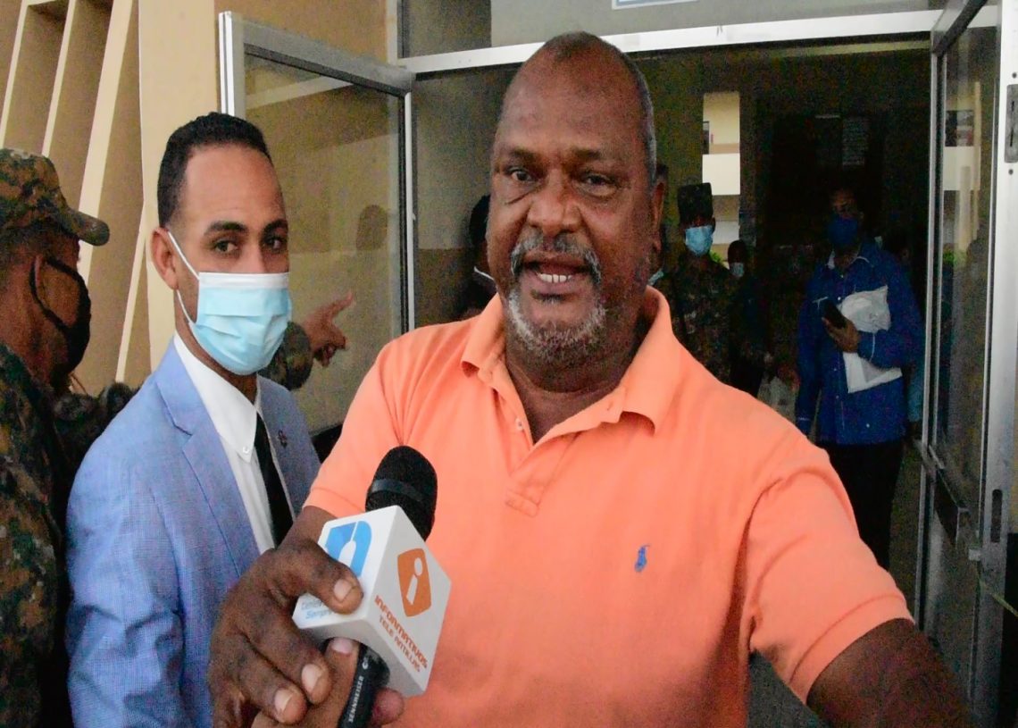 En Montecristi imponen garantía económica y presentación periódica como medida de coerción chófer de carro público usado en su buena fe trato de introducir drogas a la cárcel pública