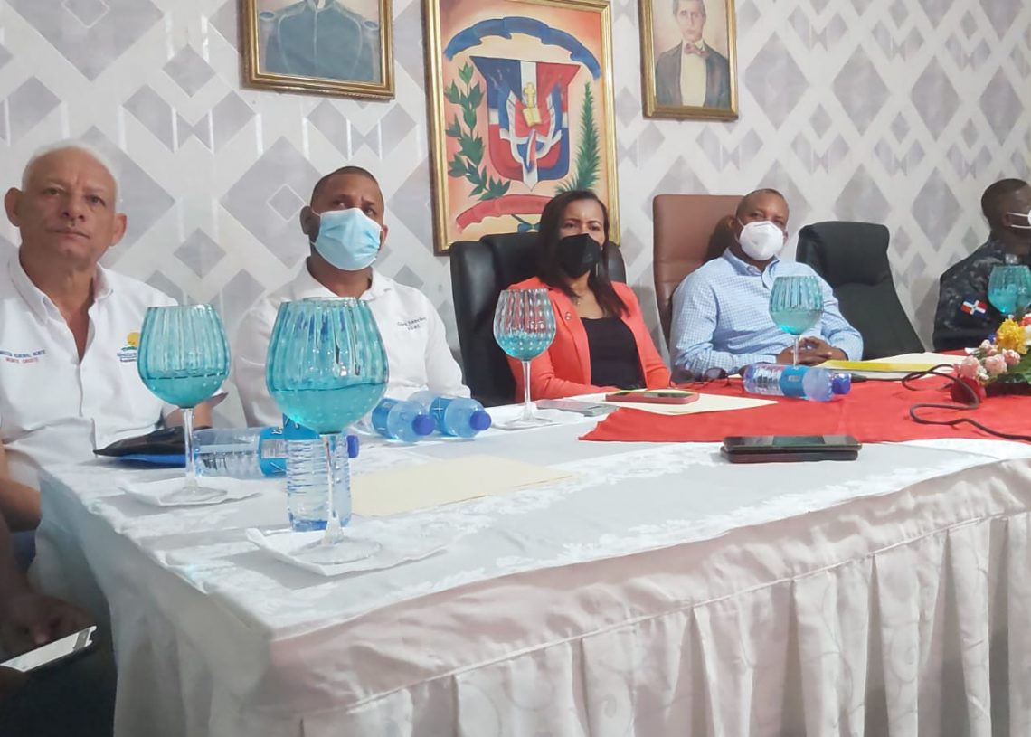 Procuradora de Medio Ambiente y Alcaldía de Montecristi, deja instalada mesa de prevención para prevenir delitos Medio Ambientales