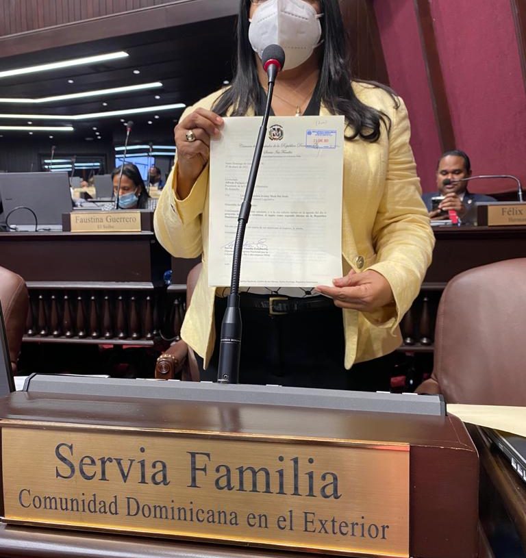 Diputada Servia Iris pide someter a la justicia a los involucrados en la firma del contrato de los “peajes sombras”