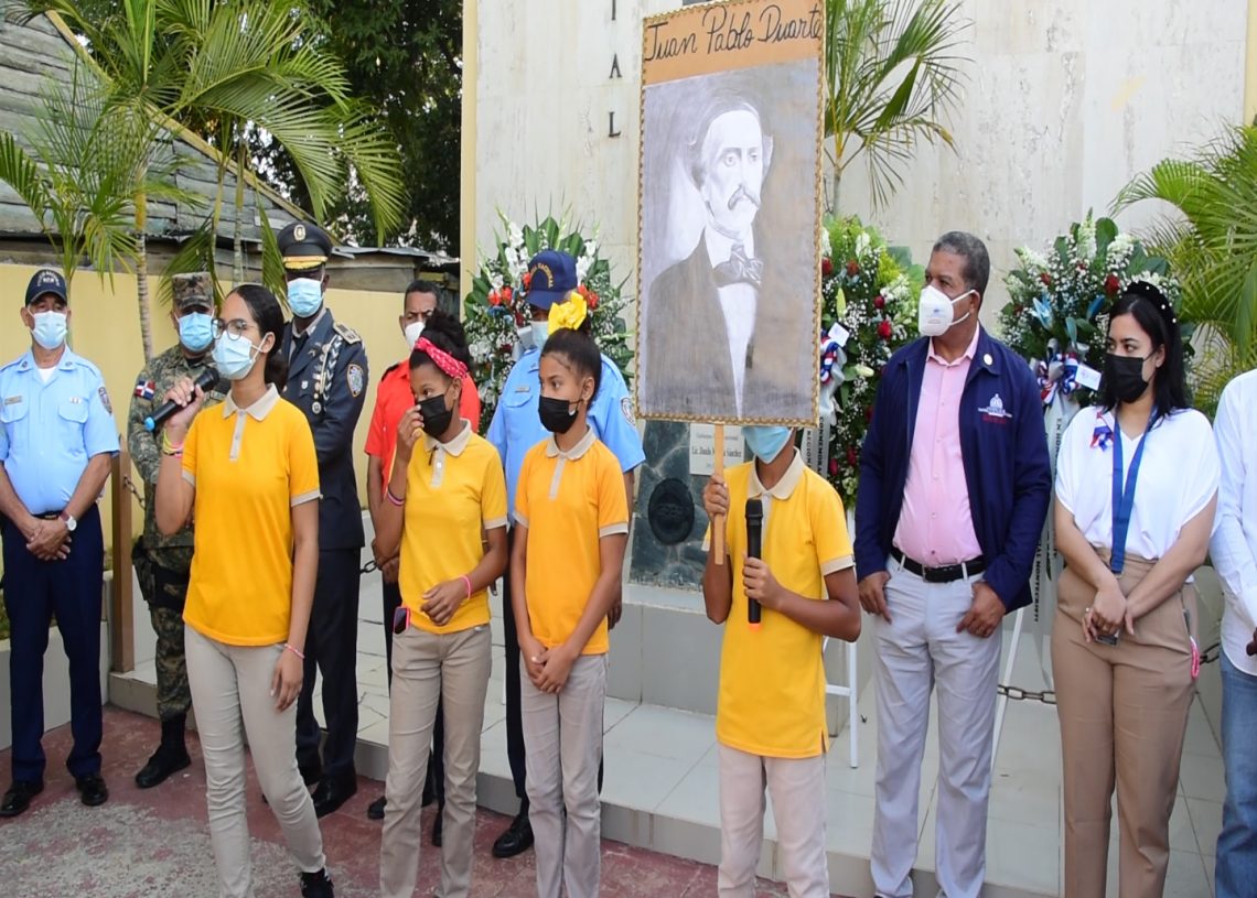 Instituciones y escuelas de la regional 13 conmemoraron hoy el natalicio de Juan Pablo Duarte