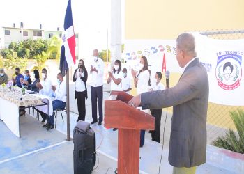 220 escuelas reinician docencia con 30% asistencia de estudiantes y 61% de maestros en la regional 13