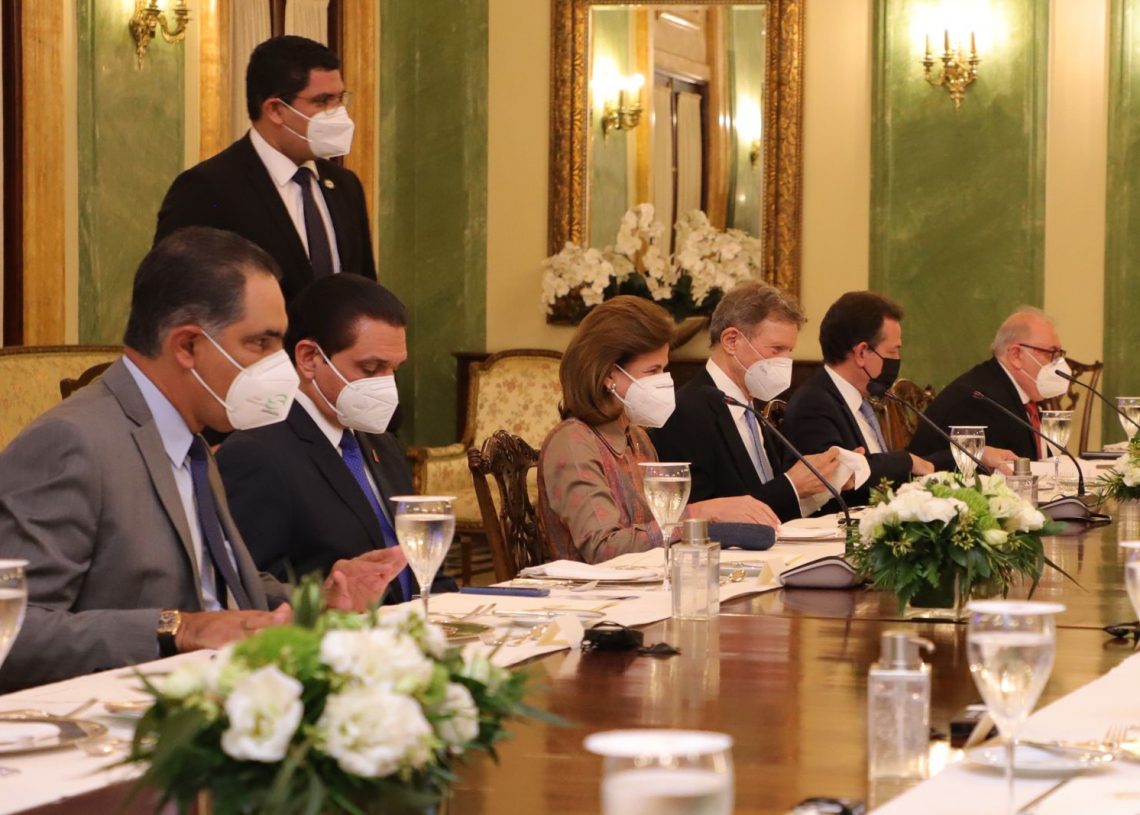 Delegación de Qatar inicia agenda de trabajo en RD