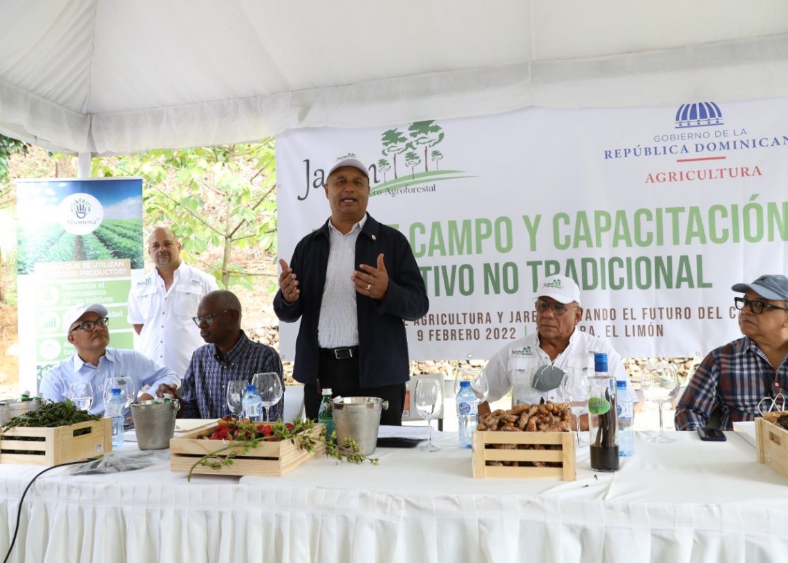 Agricultura promueve cultivo de especias y productos no tradicionales en el país