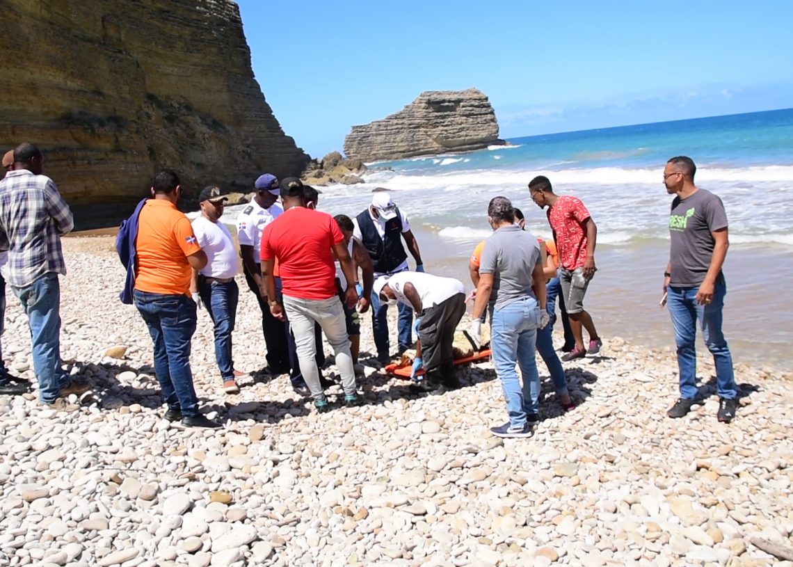 Muere joven ahogado en playa el Morro de Montecristi