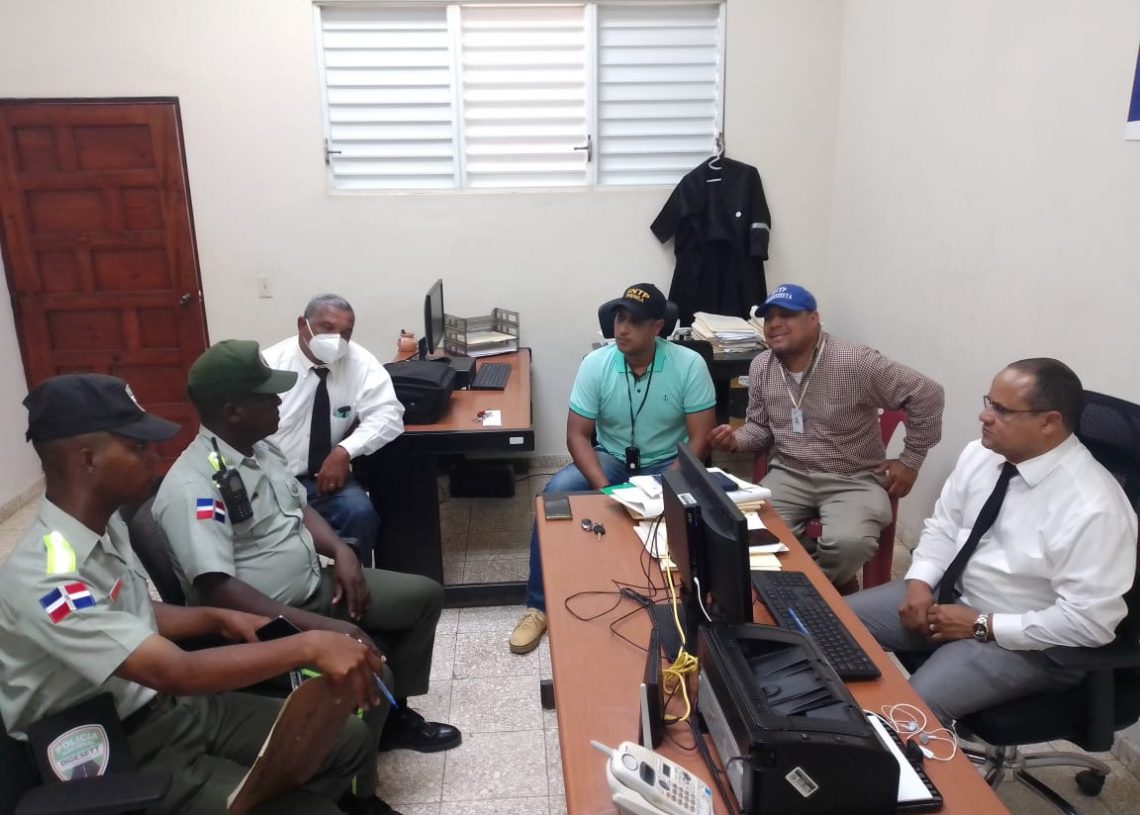 Ante conflicto la Digesett y SNTP se sientan en la mesa del dialogo por el bien de Montecristi