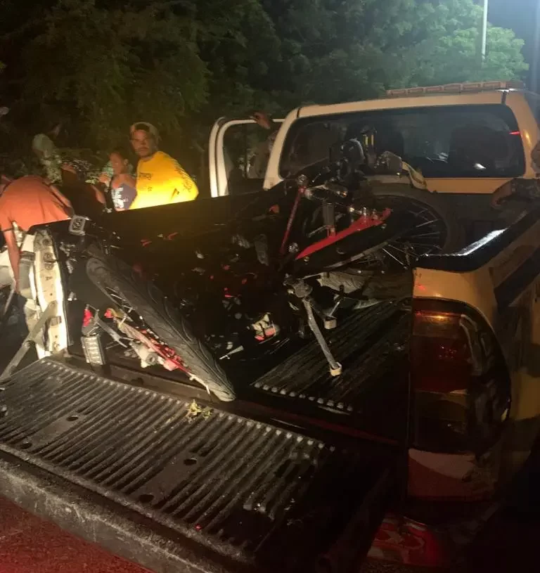 En Montecristi murió esta noche un joven al impactar su motocicleta con una pared