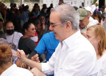 Presidente Abinader reitera Gobierno ha aumentado ayudas sociales en favor de los más necesitados