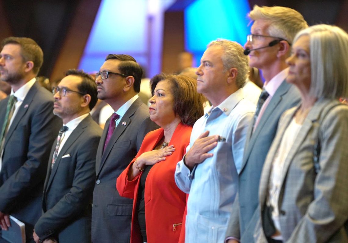Ministerio de Educación imparte taller sobre el impacto del programa Inglés como Segunda Lengua