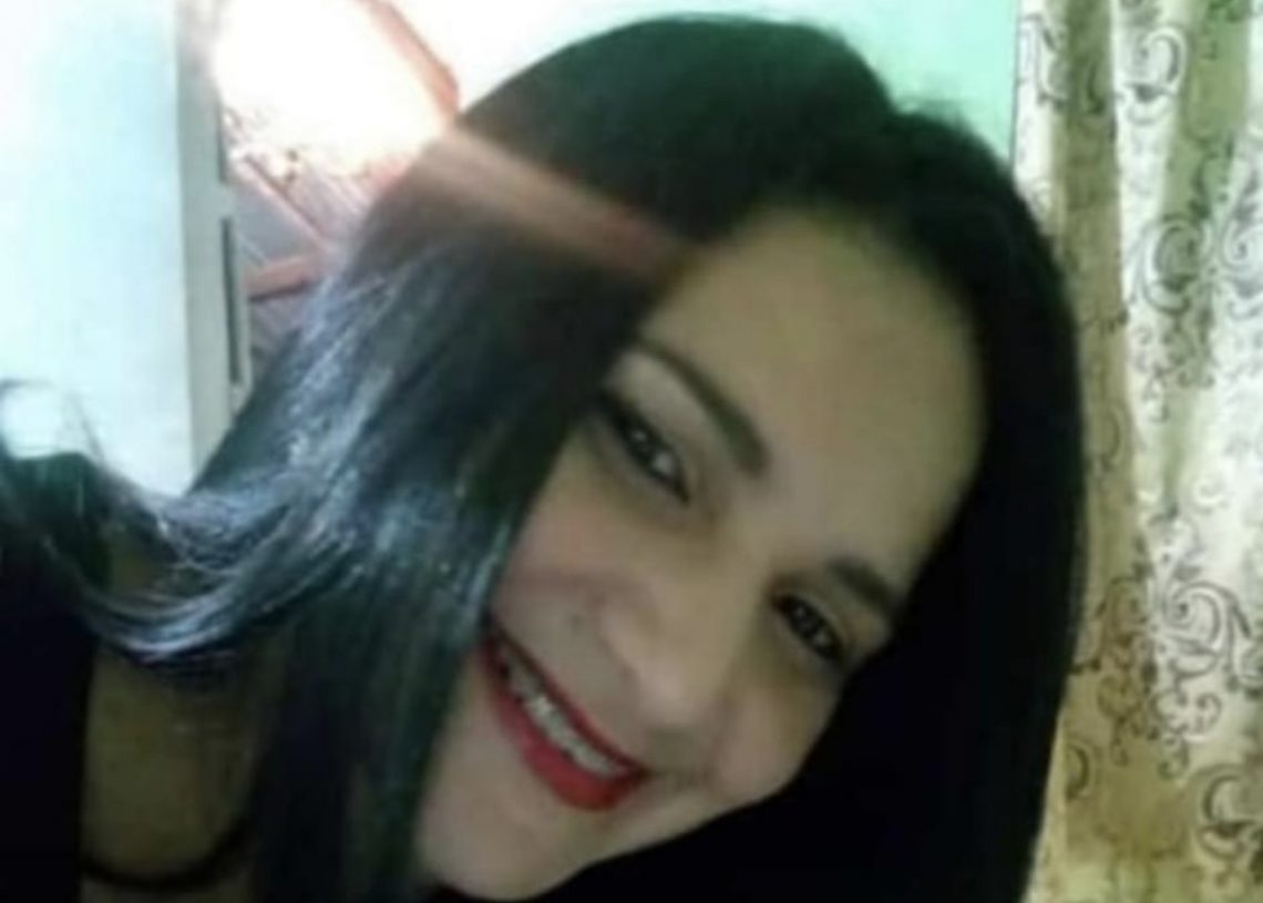 ‘Compadre, deje eso’: enfermera abrazó a su esposo y la mataron a tiros en Montecristi