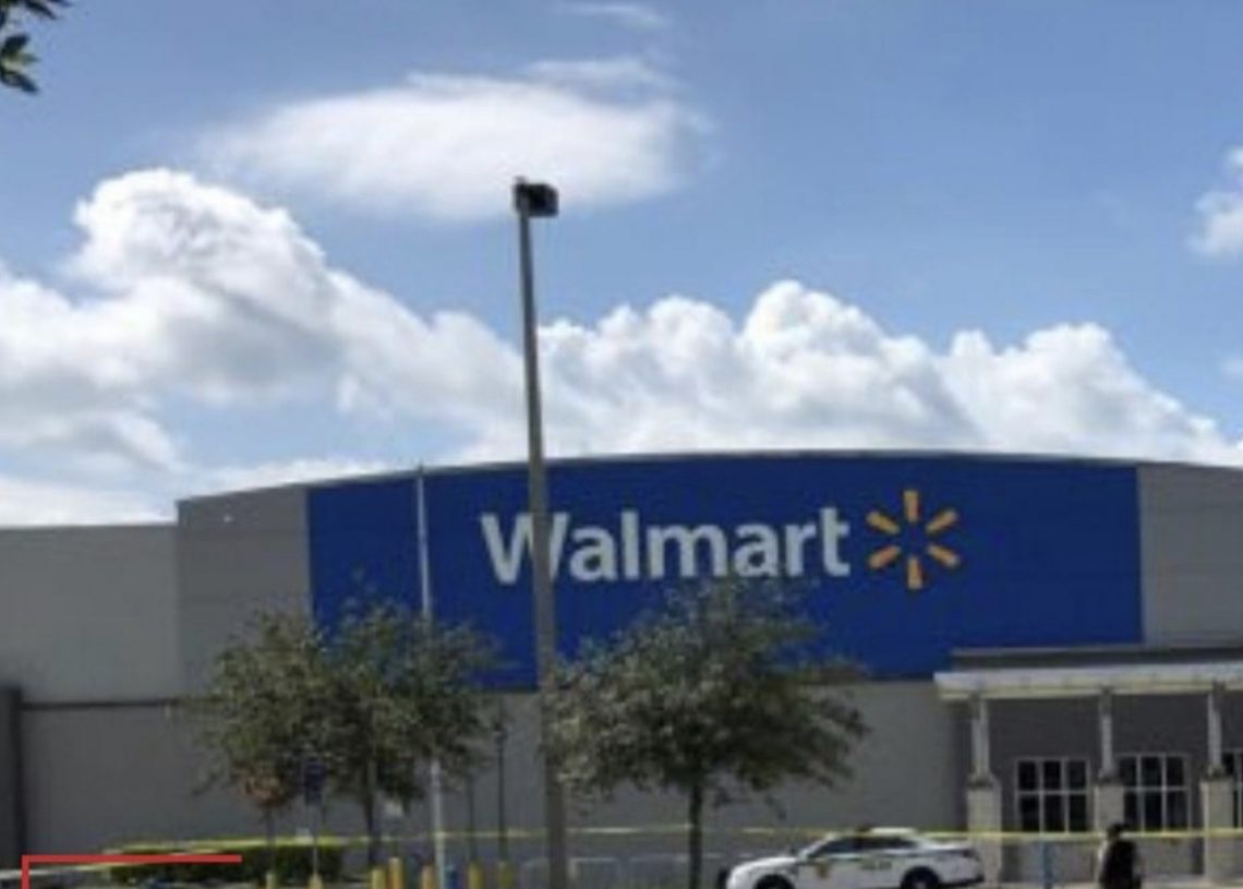 Tiroteo en Wolmart de Miami deja una persona muerta y otra detenida