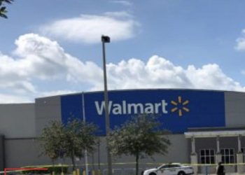 Tiroteo en Wolmart de Miami deja una persona muerta y otra detenida