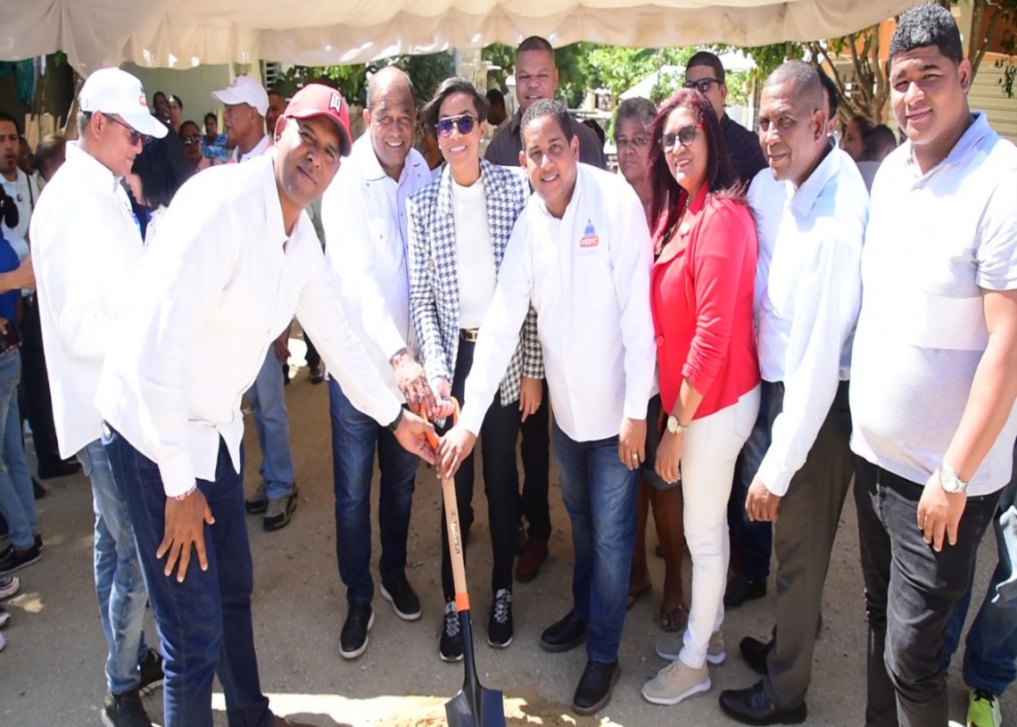 MOPC da primer palazo en inversión de 50 millones para construcción aceras y contenes en Montecristi