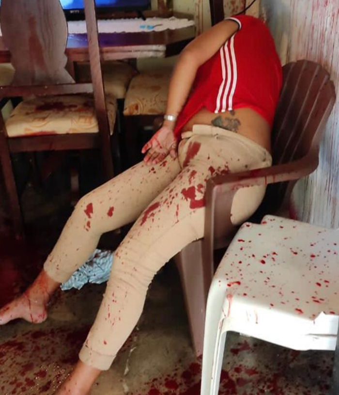 Hombre corta cabeza a suexpateja en San Cristóbal