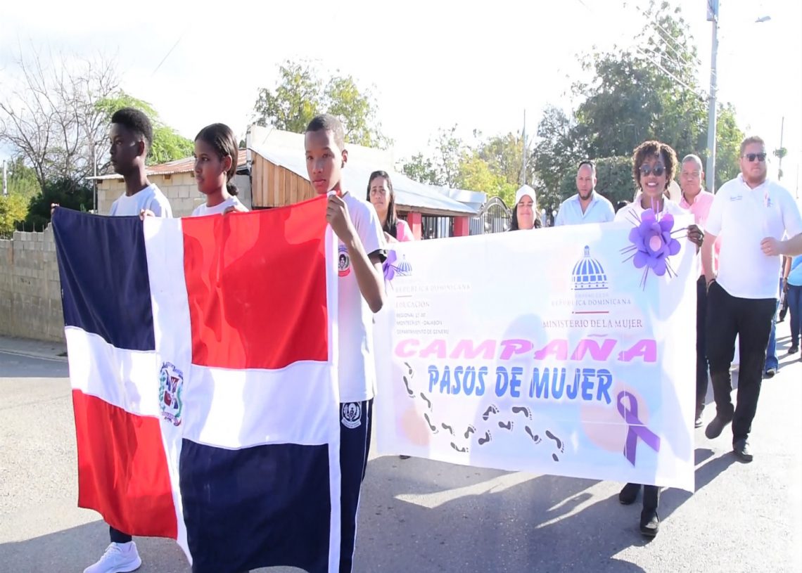 Con el lema PASOS DE MUJER regional 13, ministerio de la mujer y otras instituciones reconocen mujeres destacadas de Montecristi y Dajabón
