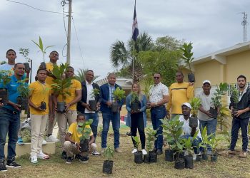 Regional 13 desarrolla jornada de reforestación en Montecristi y Dajabón, mas de 300 estudiantes participan en la jornada