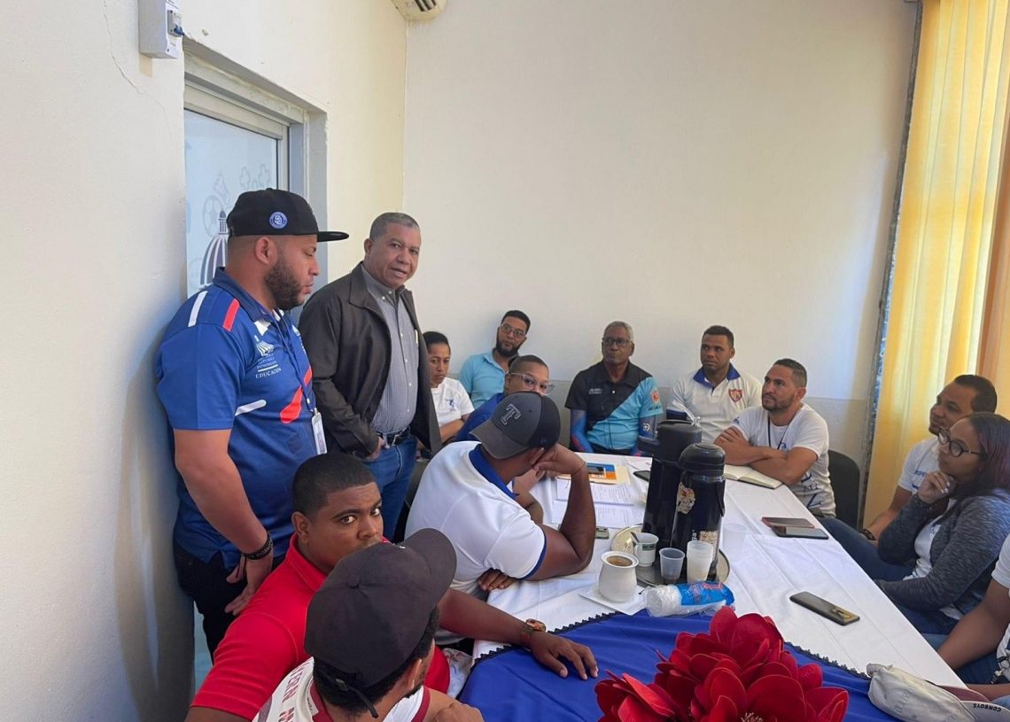 Regional 13 Realiza Encuentro con Profesores del Área de Educación Física