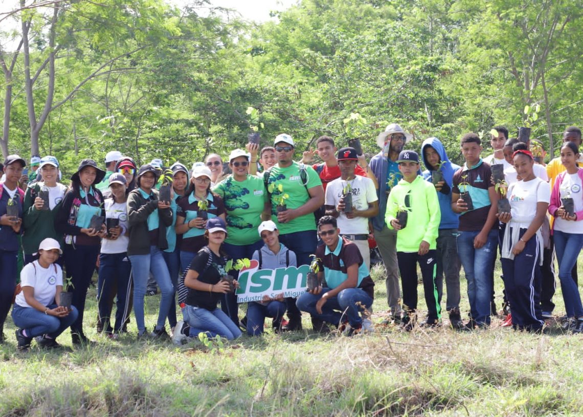 ISM Celebramos el día Nacional del Árbol con una jornada de siembra en Santiago Rodríguez