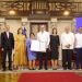 EN EL DÍA DEL MAESTRO, PRESIDENTE ABINADER ENTREGA PREMIO EXCELENCIA MAGISTERIAL 2023 A CINCO DESTACADOS DOCENTES