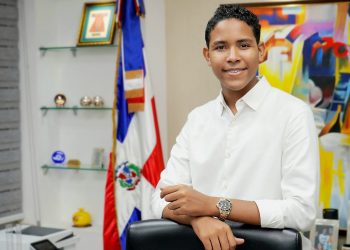 Estudiante meritorio dominicano obtiene becas en prestigiosas universidades de España