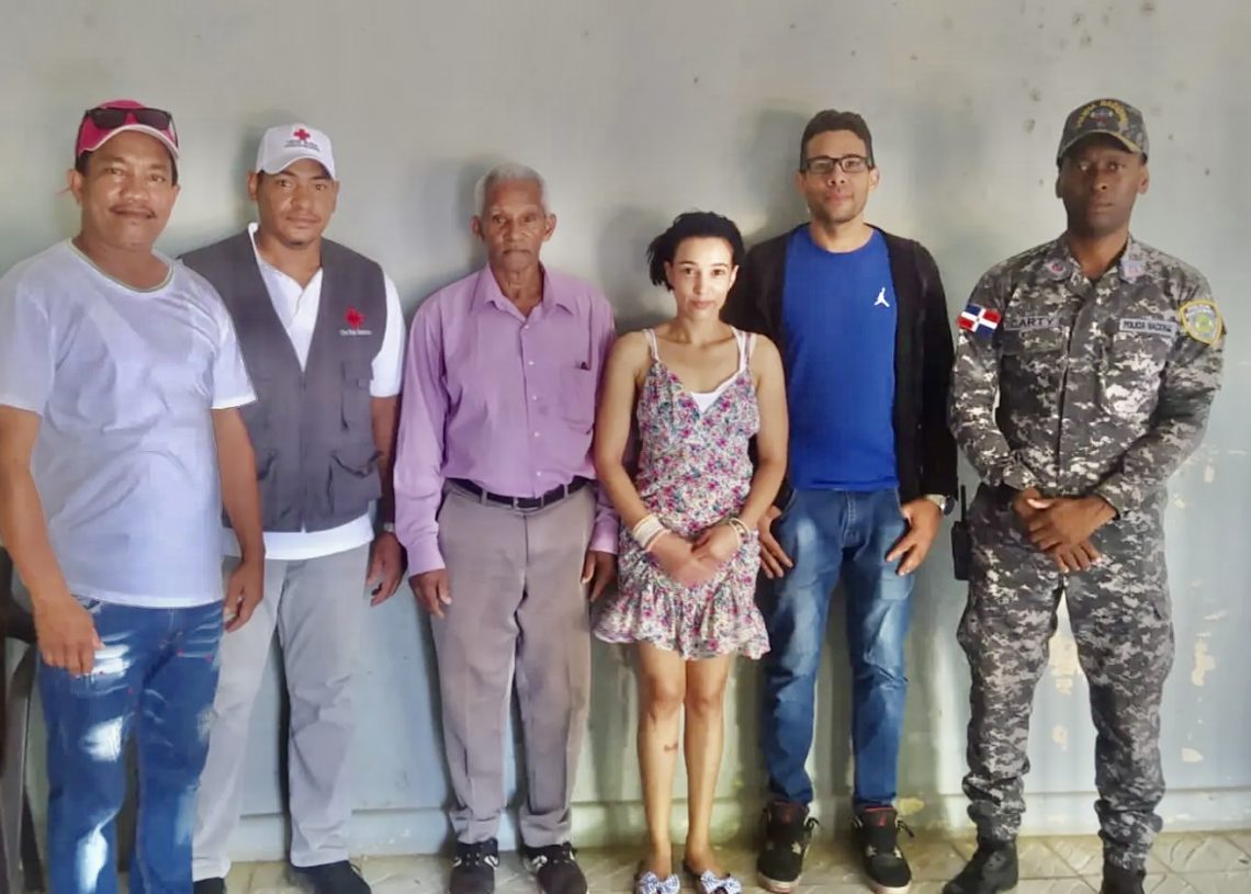 Padre y hermano de joven extraviada en Montecristi, dieron con su paradero luego de publicación en redes