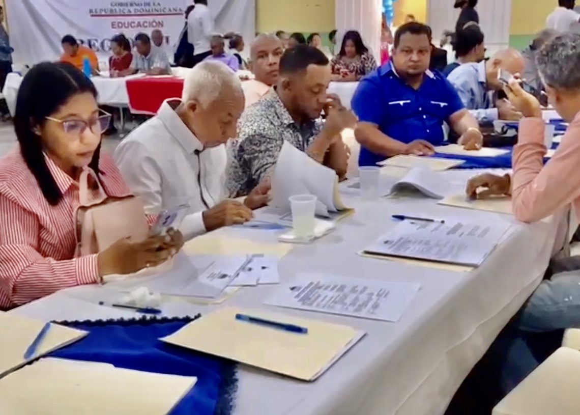 Participación Comunitaria y Regional 13, Instruyen a las familias y personal de educación sobre manejo de conflictos en las escuelas
