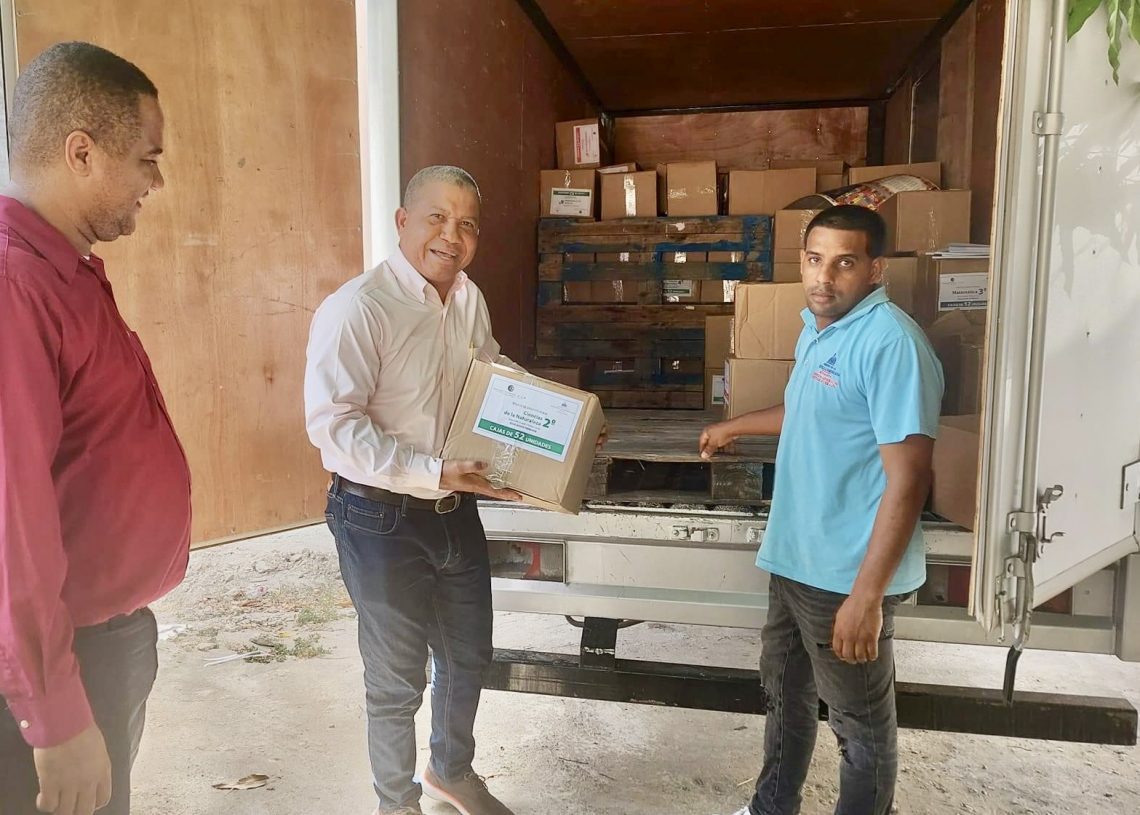 Dirección regional 13-00 recibe libros de textos para ser utilizados en año escolar 2023-2024