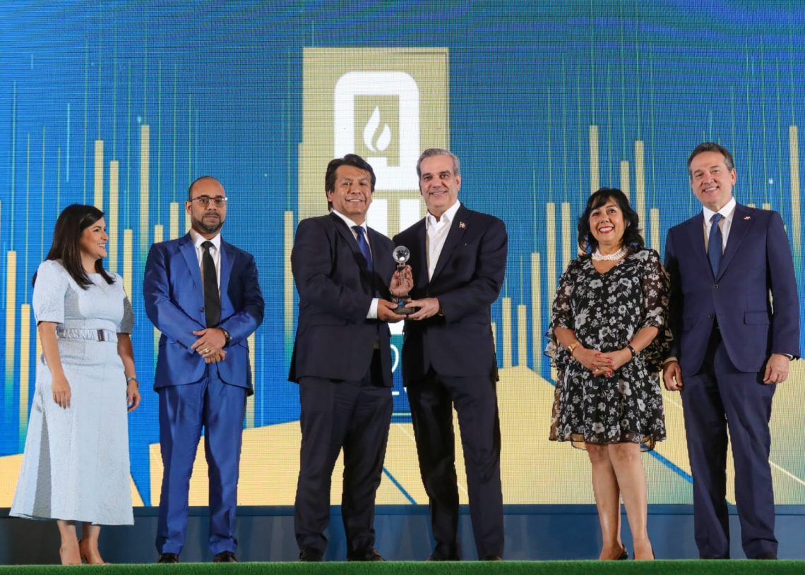 ISM recibe reconocimiento a la Inversión Extranjera