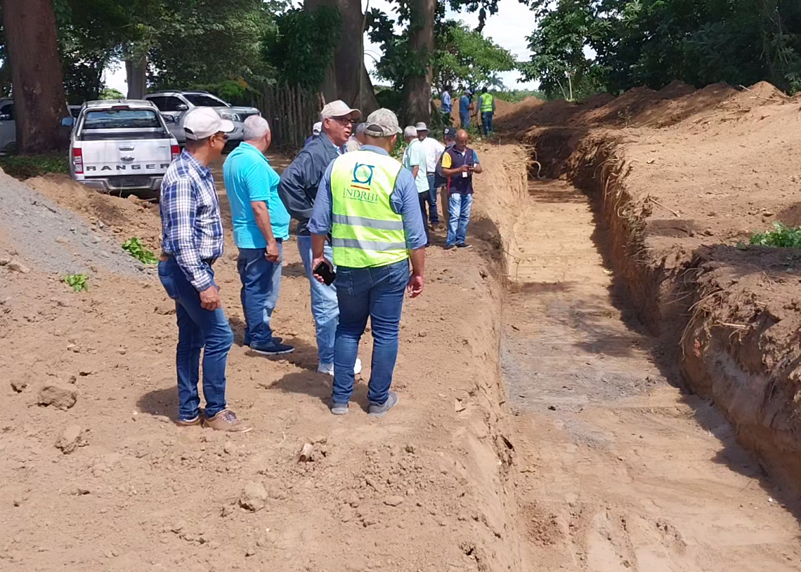 Bloque de Juntas de Regantes dan apoyo a medidas del gobierno dominicano y al INDRHI en defensa de productores de Dajabón tras desvío de Río Masacre