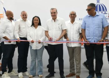 Presidente Luis Abinader entrega obras por más de 720 millones de pesos