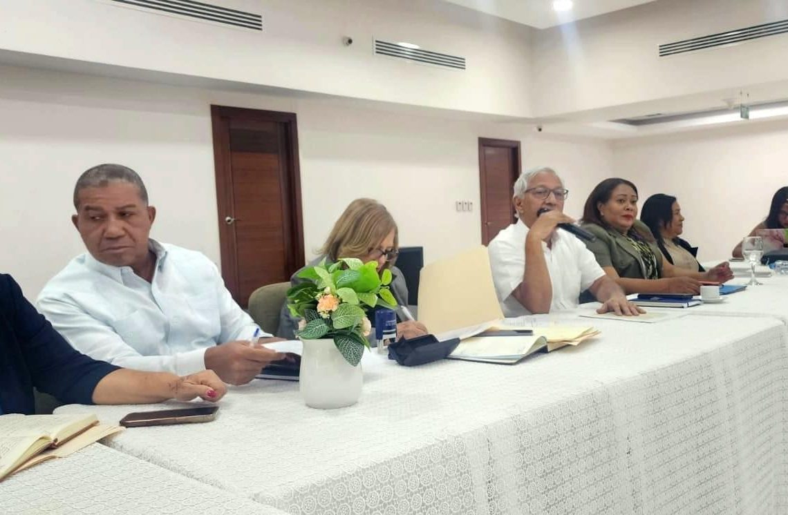 Ministro de educación se reúne con directores del Cibao,  Franklin Núñez anuncia mejora en el sistema educativa