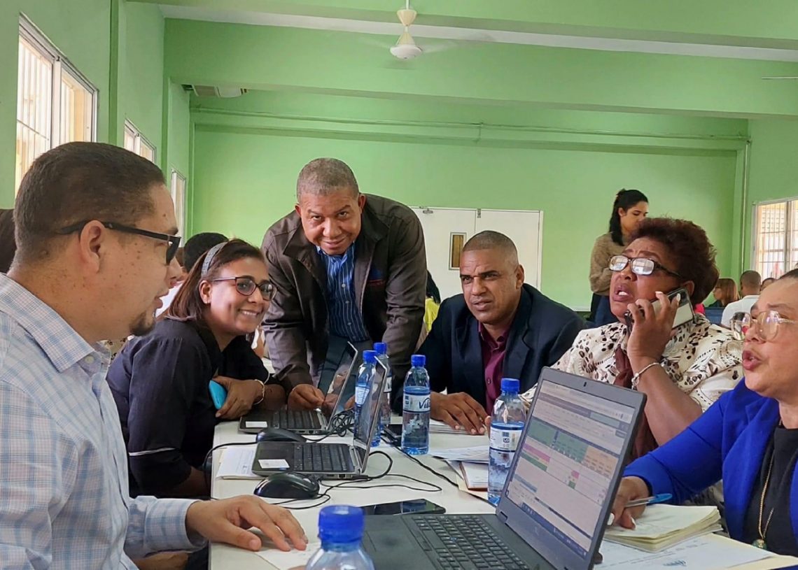 Reordenamiento del Personal Docente del Distrito 13-02