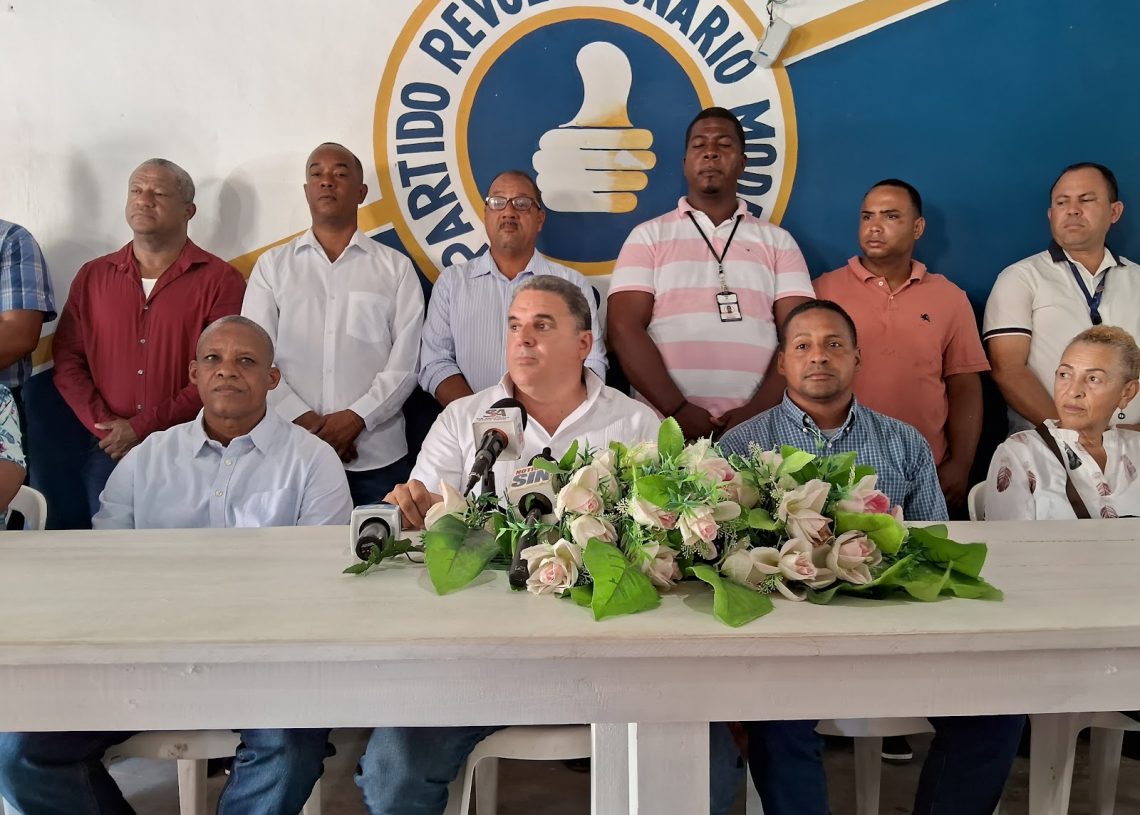 Dr. Mario Bournigal Agradece Apoyo en Rueda de Prensa