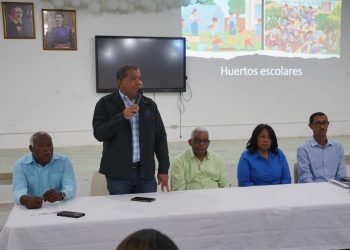 Procuramos Promover el Cuidado del Medio Ambiente, Obtener , Consumir Alimentos Sanos y Realizar Experiencias Educativas Ligadas a la Enseñanza Aprendizaje