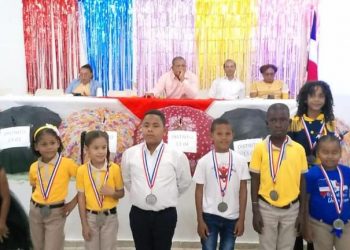 Regional 13-00 Celebra Día de Logros de las Escuelas Multigrado