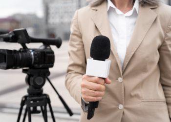 Periodistas que renuncien deben recibir indemnización según proyecto de ley aprobado por el Senado