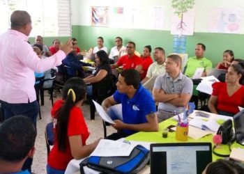Director Regional 13-00 de Educación, dando apoyo y seguimiento a la jornada de capacitación de verano 2024