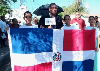 Regional 13-00 Celebra caminata con motivo del Día de la Biblia