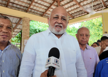Almuerzo Conferencia en Cana Chapetón con Dirigentes del PRM y el Ex Ministro Roberto Fulcar
