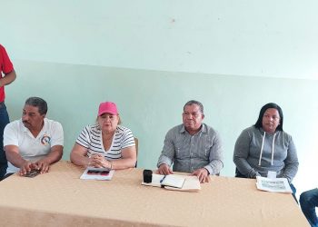 Director Regional 13-00 se reúne con APMAE del Distrito Municipal de Hatillo Palma