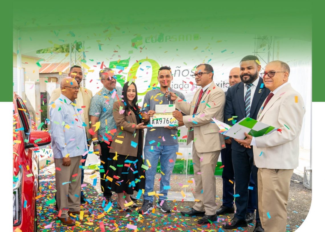 COOPSANO PREMIA LA FIDELIDAD DE SUS SOCIOS CON LA ENTREGA DE UN SEGUNDO VEHÍCULO CERO KILÓMETROS EN ESPERANZA